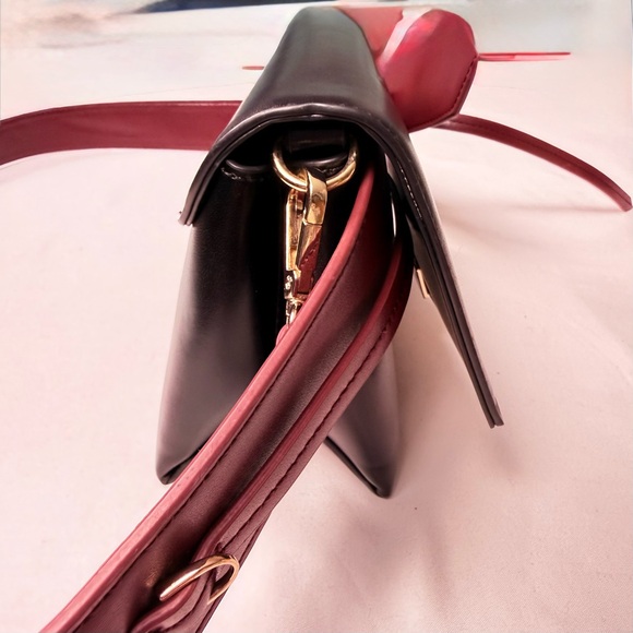 Zara Black Leather Crossbody with Wine Red Strap - Picture 5 of 8